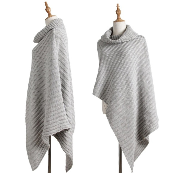SALE✨Beautiful grey sweater poncho-OSFM✨ HP - Picture 5 of 7
